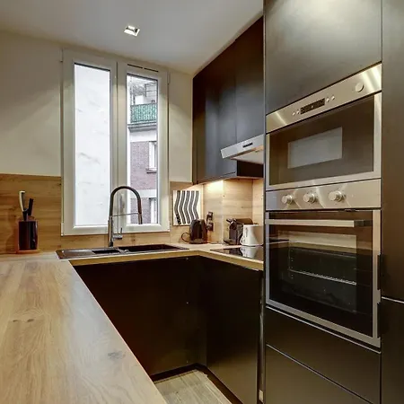 695 Belle - Superbe A Paris
